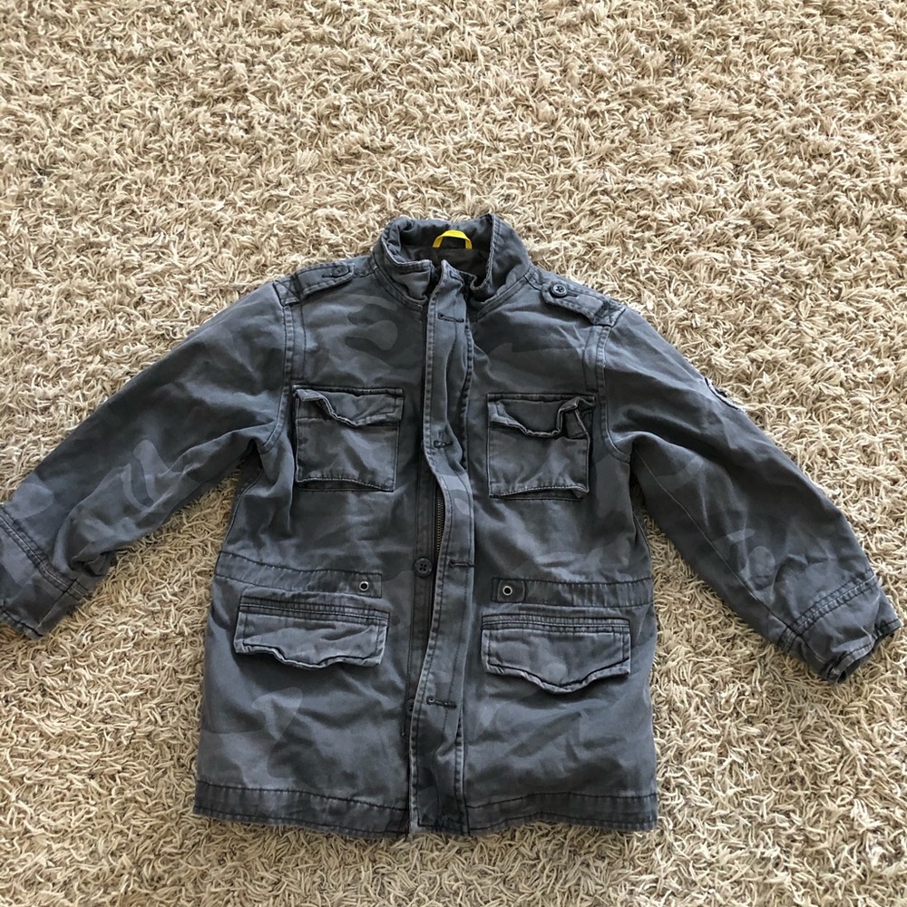 Kids GAP grey camo coat 6-7